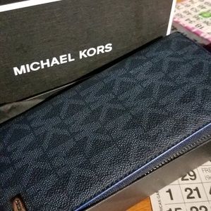 Michael Kors wallet